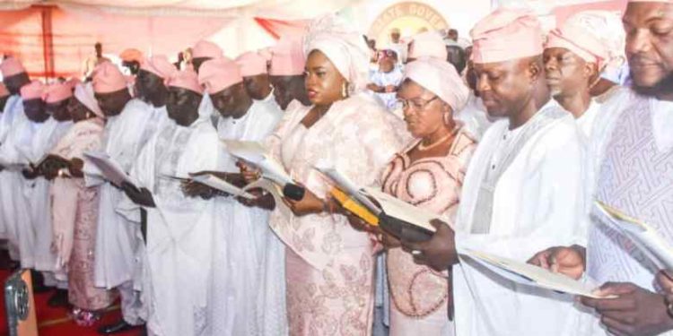 Sanwo-Olu swears in elected LG chairmen, vice chairmen