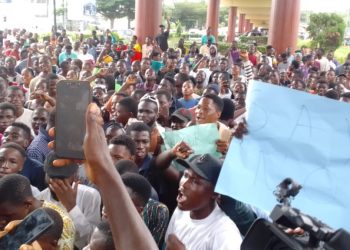 Students protest against renaming of Poly Ibadan