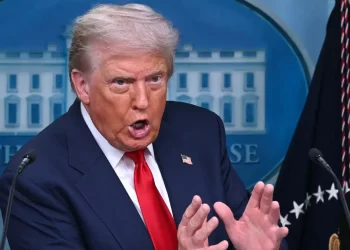 Trump signs order extending China tariff truce by 90 days