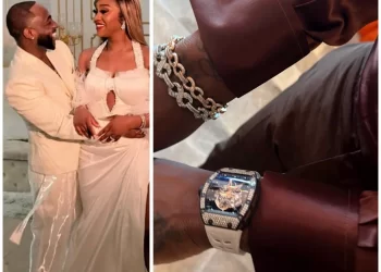 Davido pays tribute to late son Ifeanyi with custom cufflinks at Miami wedding