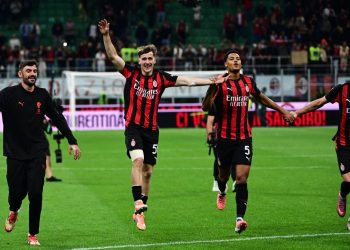 AC Milan beat champions Napoli to make Serie A title statement