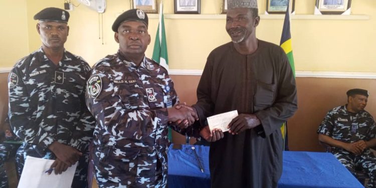 Police present ₦33.8m to families of fallen officers in Kebbi