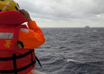 Taiwan detects 16 Chinese warships, 34 aircraft near island