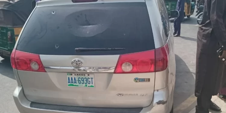 Gunmen steal cash in Kwara, shoot driver in daylight robbery