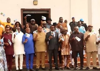 Rivers Assembly Speaker, 16 lawmakers defect from PDP to APC