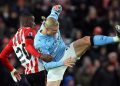 Man City lose ground on Arsenal with Sunderland draw