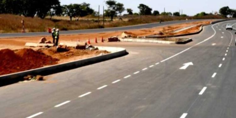 Works Minister orders opening of Enugu–Onitsha road section