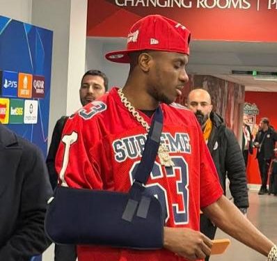 Osimhen undergoes scan on arm injury