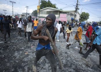 30 people die after Haiti gang attacks town