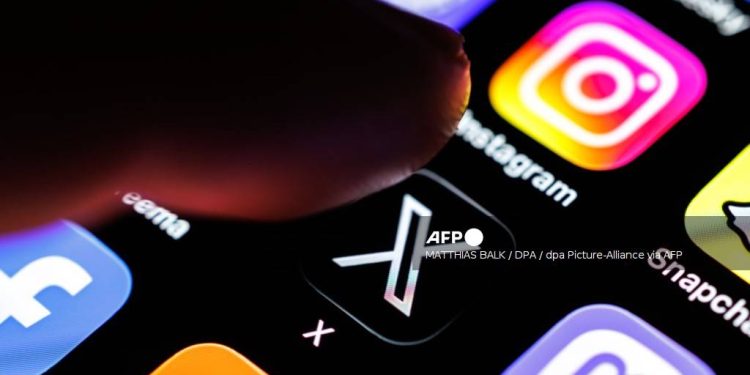 Greece to ban social media for under-15-year-olds