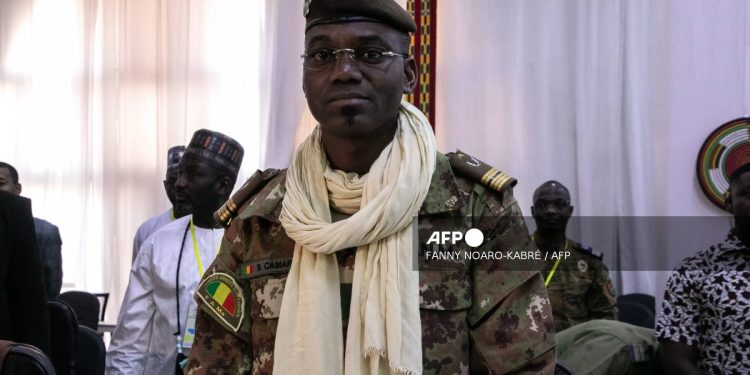 Mali defence minister dies as army, rebels clash
