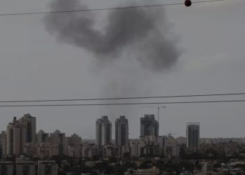 Houthis claim missile attack on Israel as Trump eyes end to Iran war within weeks