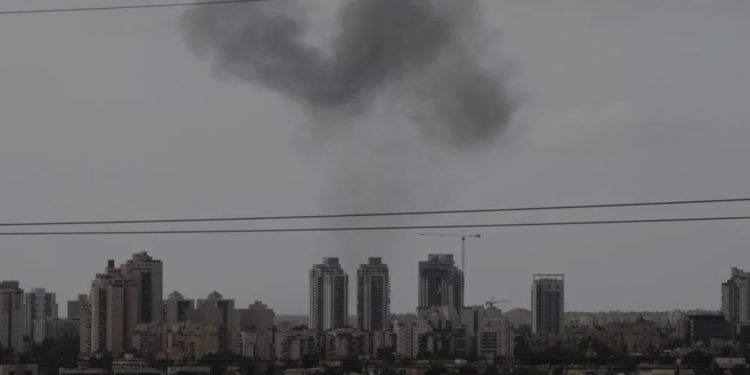 Houthis claim missile attack on Israel as Trump eyes end to Iran war within weeks