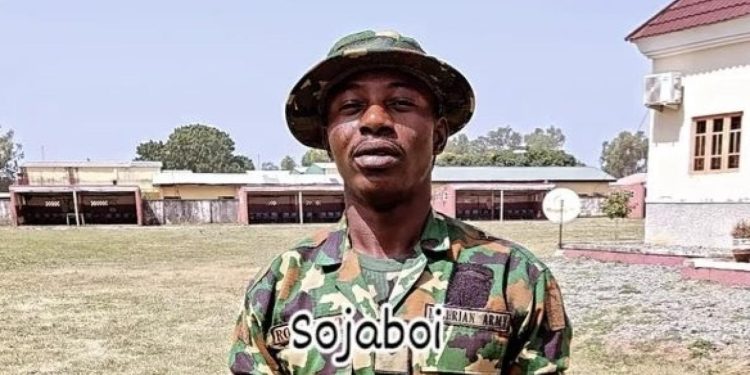 Dismissed soldier dares Army to release personnel payroll