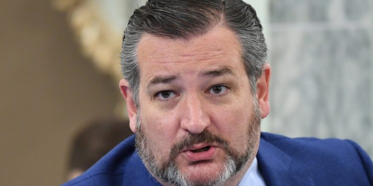 US senator accuses Nigerian officials of complicity in killings of Christians