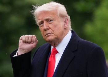 Trump to raise tariffs on cars, trucks from EU to 25%