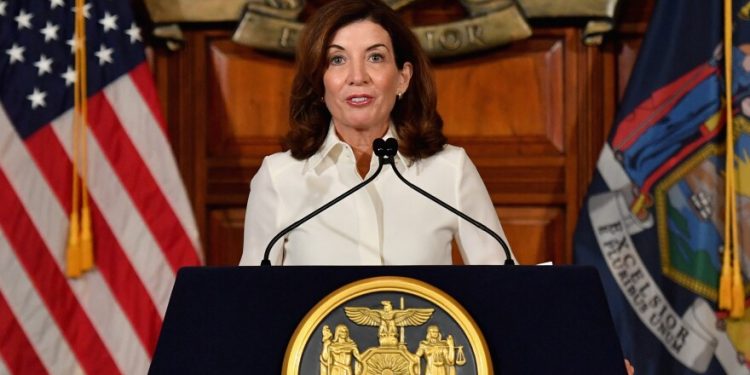 New York governor bans ICE agents from wearing masks
