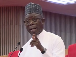 Senate reverses principal offices rule as Oshiomhole slams Akpabio