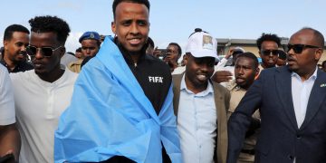Omar Artan receives hero’s welcome in Somalia after US entry denial