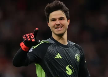 Man Utd Lammens wins Premier League Signing of the Season award