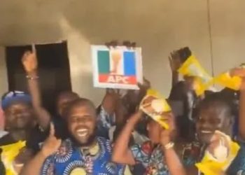 Oyo residents chant ‘Jagaban 2027’ slogan after receiving semovita