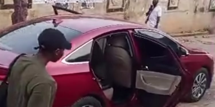 Gunmen kidnap ex-minister Adelabu’s sister, children in Ibadan