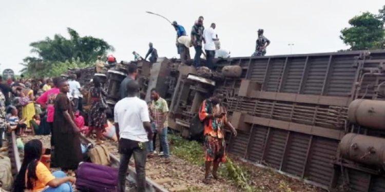 FG confirms four deaths in Warri–Itakpe train derailment