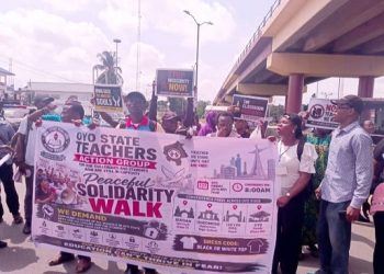 Oyo teachers commence indefinite strike over abducted colleagues, pupils