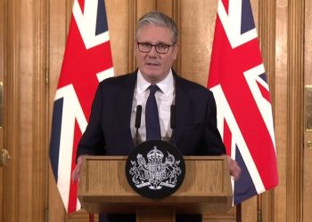 UK bans U-16s from social media