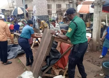 Anambra agency cracks down on illegal street trading, shanties in markets