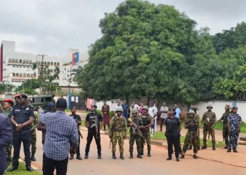 Pension row: Ex-servicemen suspend protest after defence minister assurance