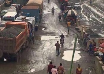Umahi to inspect Benin-Asaba road over worsening gridlock